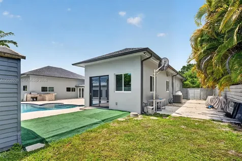 11811 SW 82nd Road Miami FL 33156