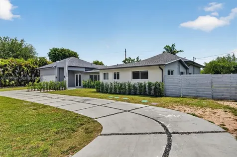 11811 SW 82nd Road Miami FL 33156