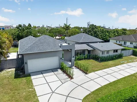 11811 SW 82nd Road Miami FL 33156