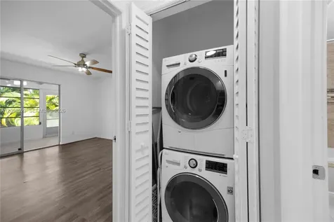 1031 Pine Isle Lane Naples FL 34112