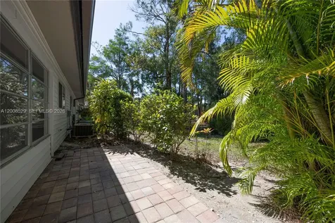 1031 Pine Isle Lane Naples FL 34112