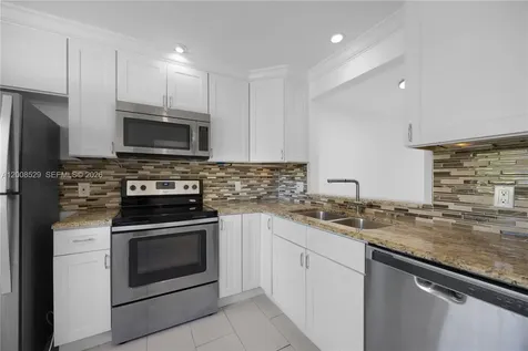 1031 Pine Isle Lane Naples FL 34112