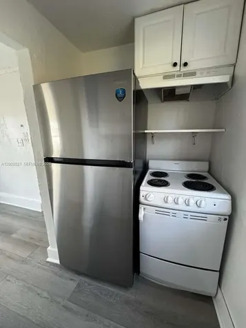 1121 NW 40th Street Miami FL 33127