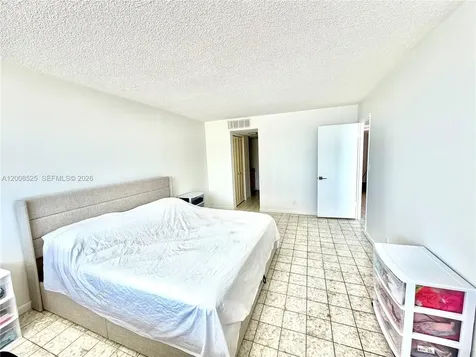 1410 S Ocean Drive Hollywood FL 33019