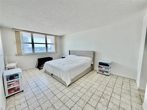 1410 S Ocean Drive Hollywood FL 33019