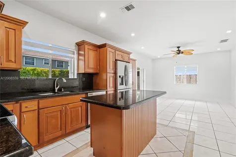 9576 SW 162nd Path Miami FL 33196