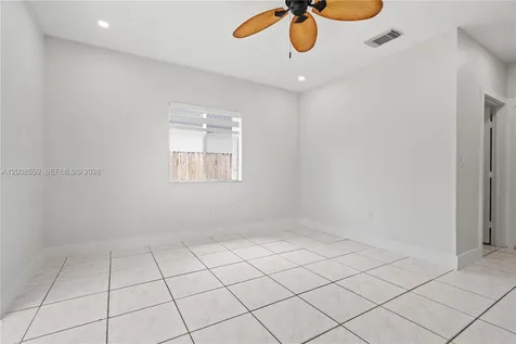9576 SW 162nd Path Miami FL 33196