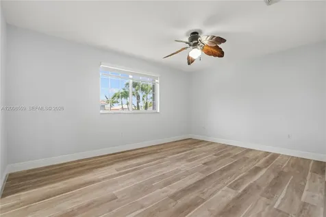 9576 SW 162nd Path Miami FL 33196