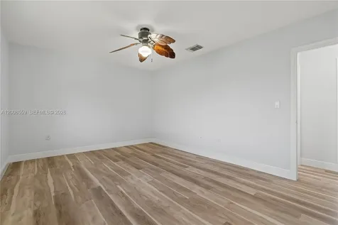 9576 SW 162nd Path Miami FL 33196