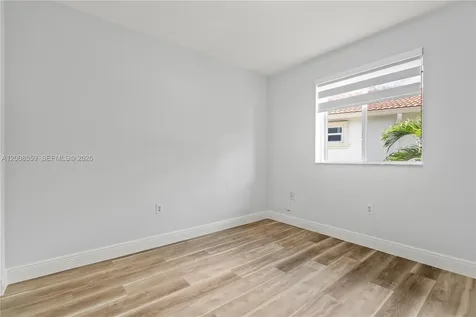 9576 SW 162nd Path Miami FL 33196
