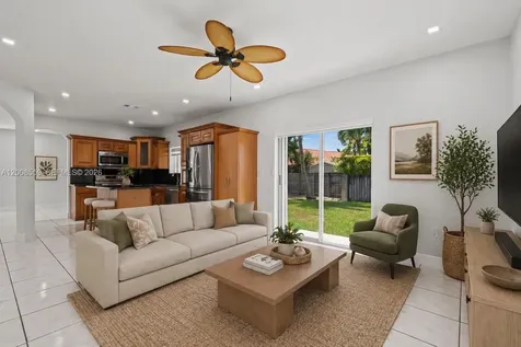 9576 SW 162nd Path Miami FL 33196