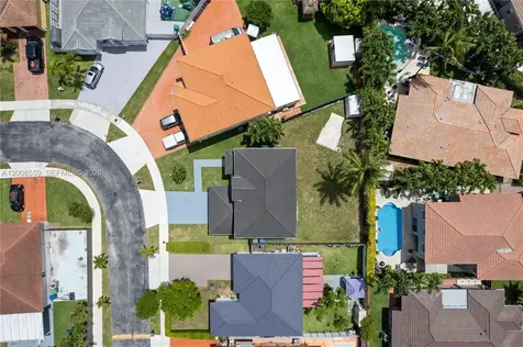 9576 SW 162nd Path Miami FL 33196