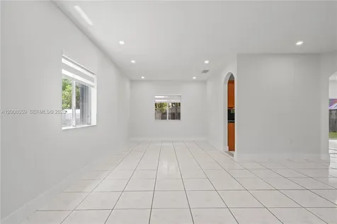 9576 SW 162nd Path Miami FL 33196