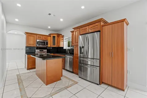 9576 SW 162nd Path Miami FL 33196