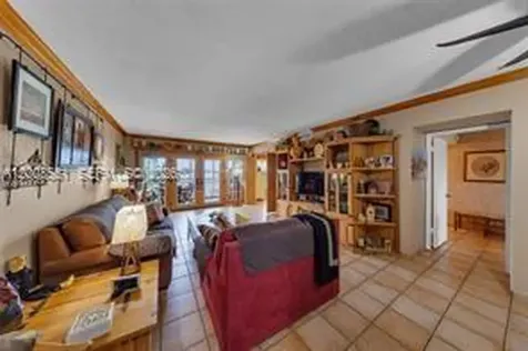 3050 NE 48th Court Lighthouse Point FL 33064