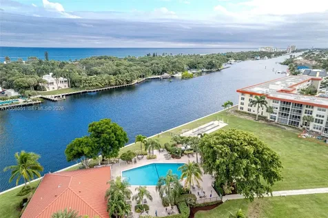 3050 NE 48th Court Lighthouse Point FL 33064