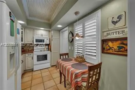 3050 NE 48th Court Lighthouse Point FL 33064