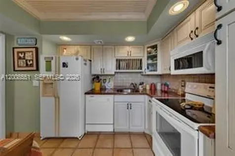 3050 NE 48th Court Lighthouse Point FL 33064