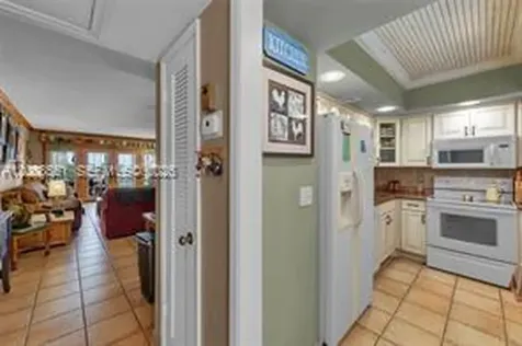 3050 NE 48th Court Lighthouse Point FL 33064