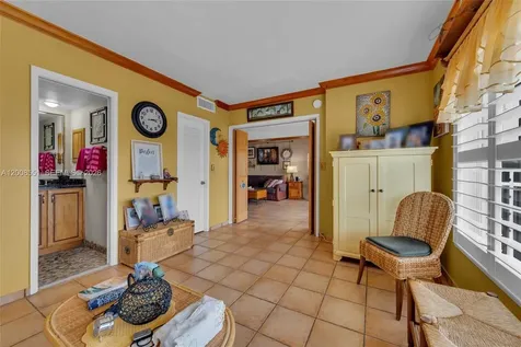 3050 NE 48th Court Lighthouse Point FL 33064