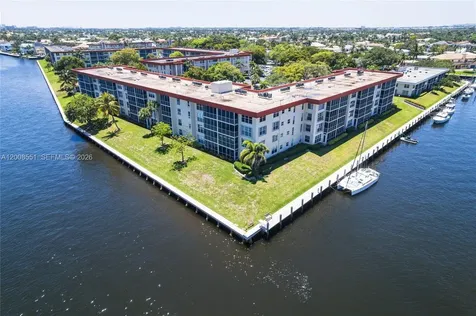 3050 NE 48th Court Lighthouse Point FL 33064