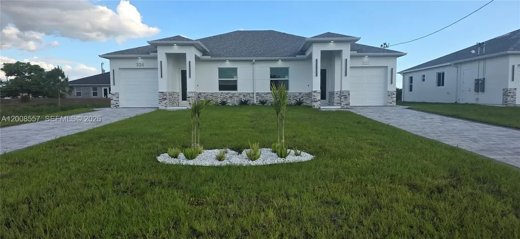 322/324 Poplar Lehigh Acres FL 33974