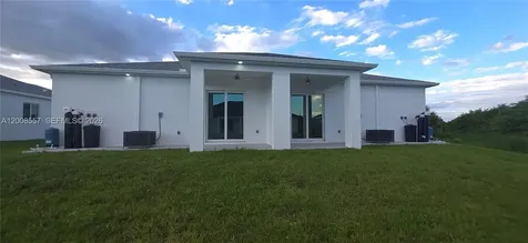 322/324 Poplar Lehigh Acres FL 33974