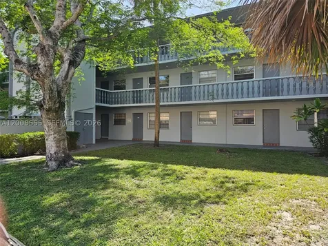 900 Tallwood Avenue Hollywood FL 33021