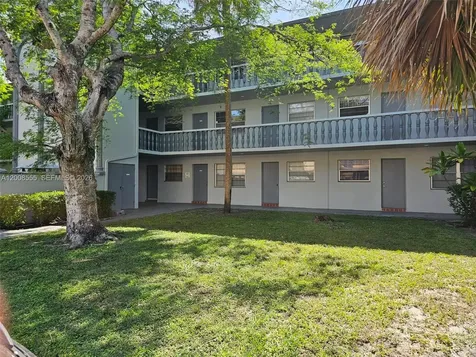 900 Tallwood Avenue Hollywood FL 33021