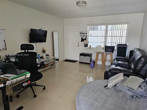 900 Tallwood Avenue Hollywood FL 33021