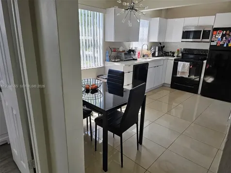 900 Tallwood Avenue Hollywood FL 33021