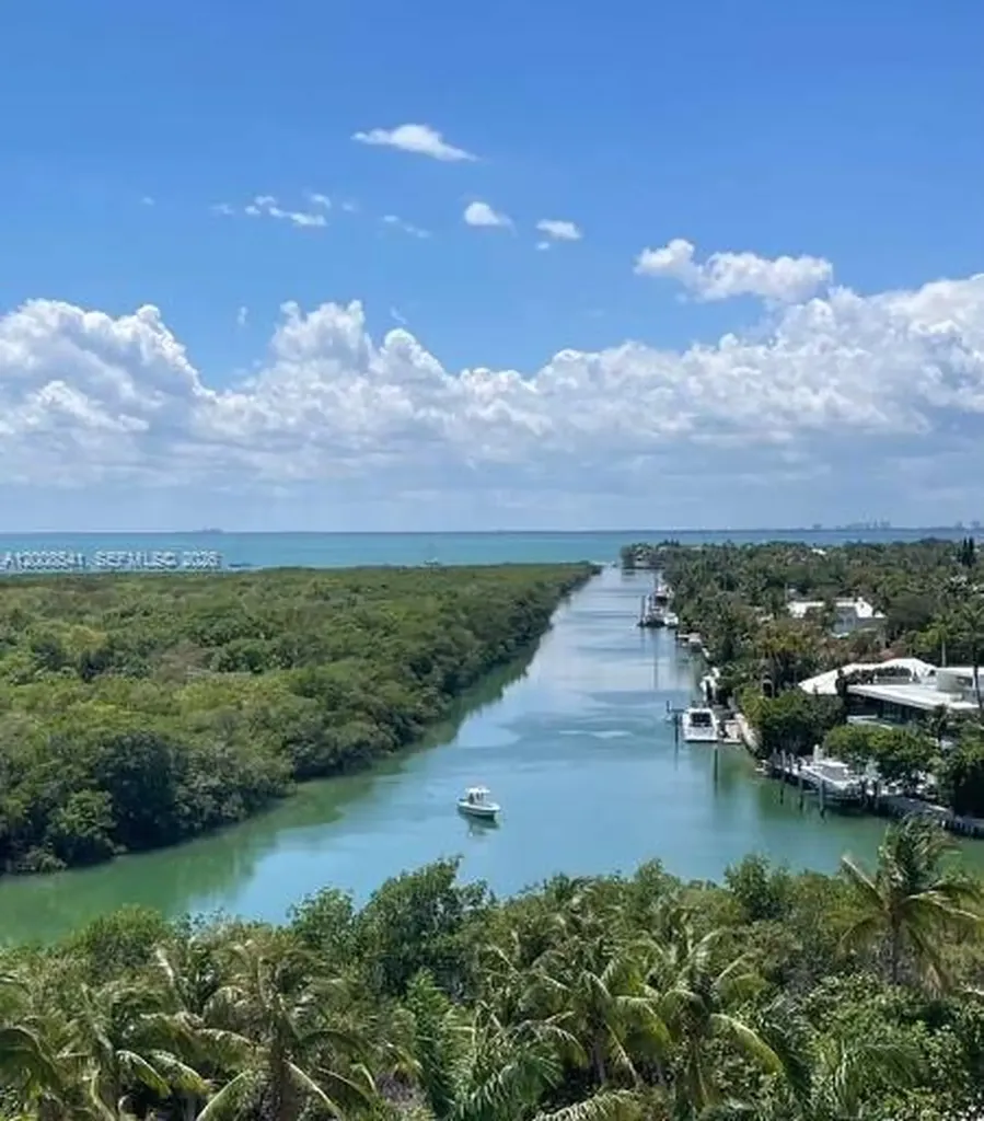 1121 Crandon Boulevard Key Biscayne FL 33149