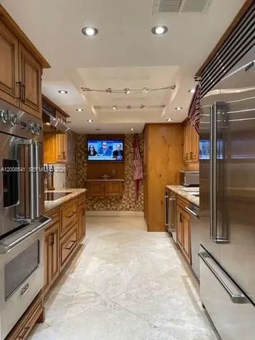 1121 Crandon Boulevard Key Biscayne FL 33149