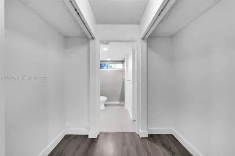 269 NW 7th Street Miami FL 33136