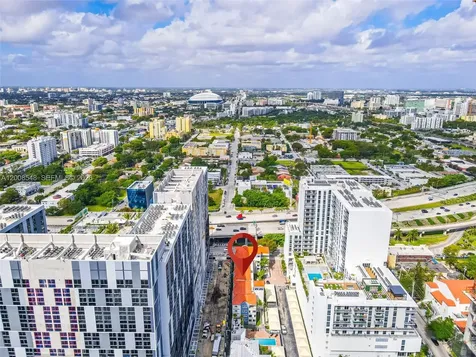 269 NW 7th Street Miami FL 33136