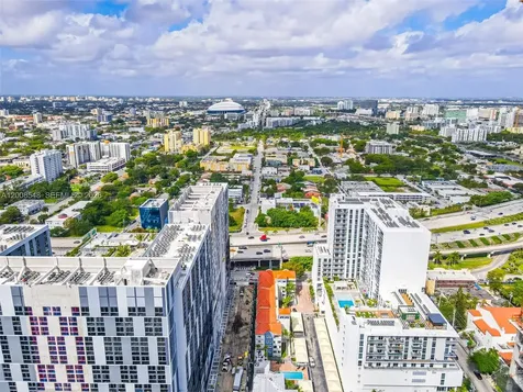 269 NW 7th Street Miami FL 33136