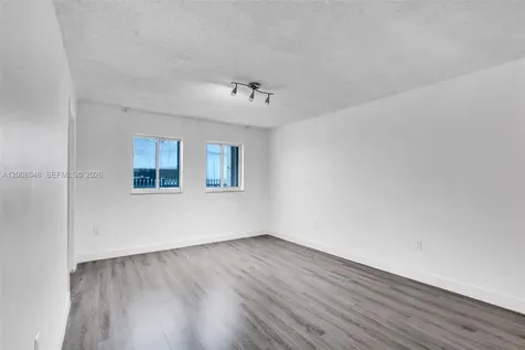269 NW 7th Street Miami FL 33136