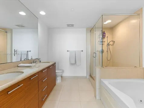 50 Biscayne Boulevard Miami FL 33132