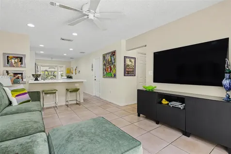 1125 Queen Palm Court Hollywood FL 33019