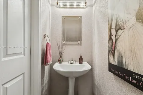 1125 Queen Palm Court Hollywood FL 33019