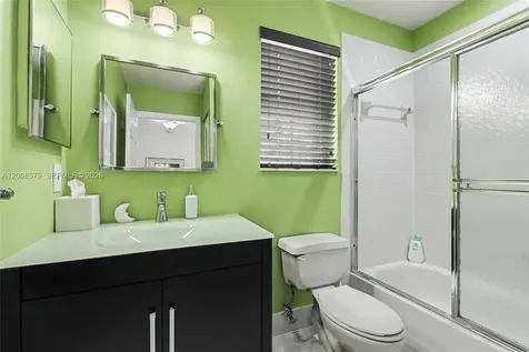 1125 Queen Palm Court Hollywood FL 33019