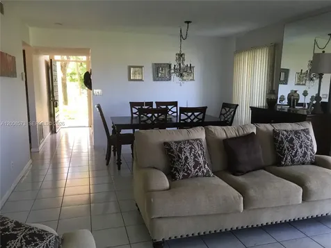 3050 Presidential Way West Palm Beach FL 33401