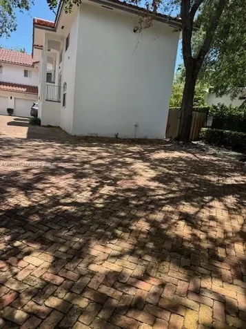 Miami FL 33133
