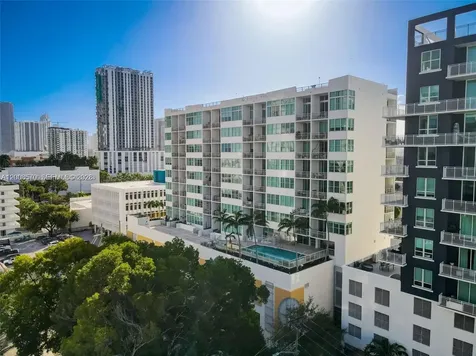 2200 NE 4th Avenue Miami FL 33137