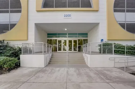 2200 NE 4th Avenue Miami FL 33137