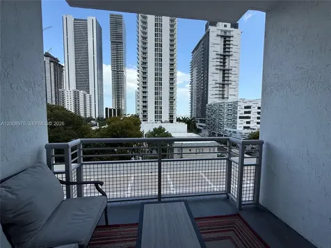 2200 NE 4th Avenue Miami FL 33137