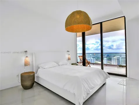 18975 Collins Avenue Sunny Isles Beach FL 33160