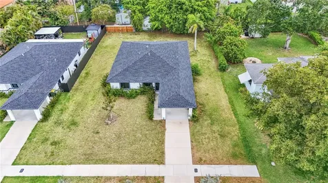 152 NW 18 Street Homestead FL 33030