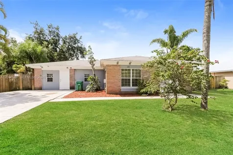438 SE Streamlet Avenue Port St. Lucie FL 34983