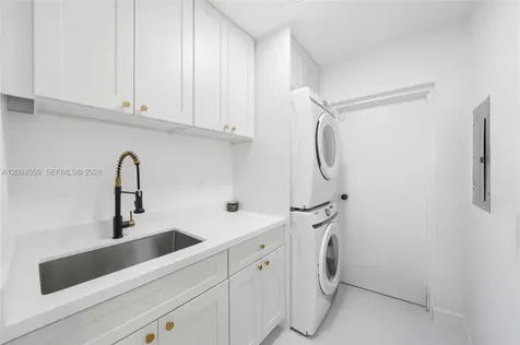 10860 SW 40th Terrace Miami FL 33165